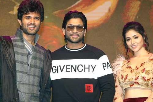 taxiwaala movie pre release event