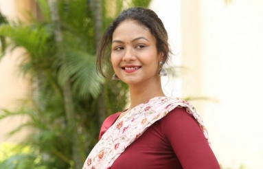 Aditi-Myakal-New-Stills-10