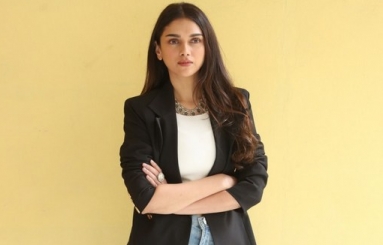 Aditi-Rao-Hydari-Interview-Stills-06