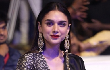 Aditi-Rao-Hydari-Latest-Photos-05