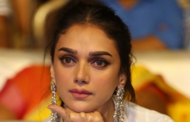 Aditi-Rao-Hydari-Latest-Pics-05