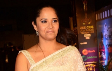 Anasuya-Bharadwaj-New-Stills-05