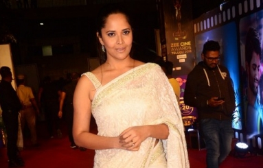 Anasuya-Bharadwaj-New-Stills-09