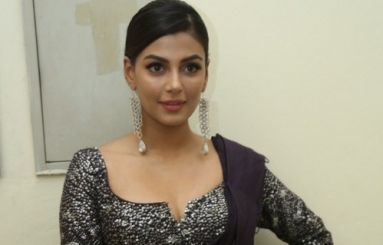 Anisha-Ambrose-Stills-06