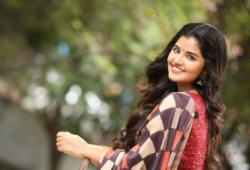 Anupama-Parameswaran-Interview-Pics-06