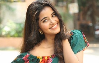 Anupama-Parameswaran-New-Pics-05