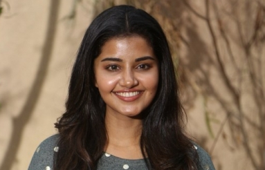 Anupama-Parameswaran-new-Photos-06