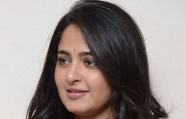 Anushka-Shetty-New-Photos-07