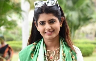 Ashima-Narwal-Photos-09