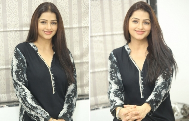 Bhumika-Chawla-Photos-10