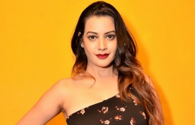 Diksha-Panth-latest-Photos-09