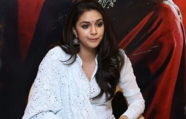 Keerthy-Suresh-Interview-Photos-08