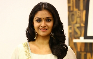 Keerthy-Suresh-New-Photos-09