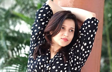 Mannara-Chopra-Latest-Images-12