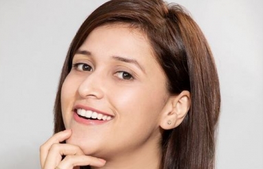 Mannara-chopra-New-Photos-03