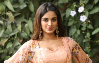 Nidhhi-Agerwal-Latest-Stills-09