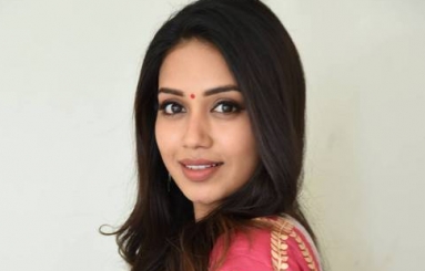 Nivetha-Pethuraj-New-Photos-08