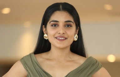 Nivetha-Thomas-New-Pics-04