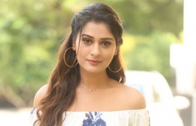 Payal-Rajput-latest-Pics-04