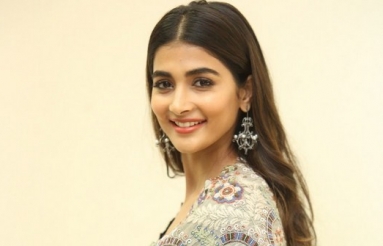 Pooja-Hegde-At-Sakshyam-Audio-Launch-03