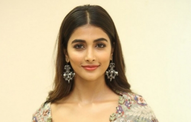 Pooja-Hegde-At-Sakshyam-Audio-Launch-04