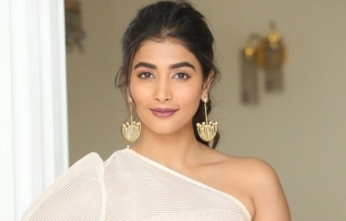 Pooja-Hegde-New-Pics-02