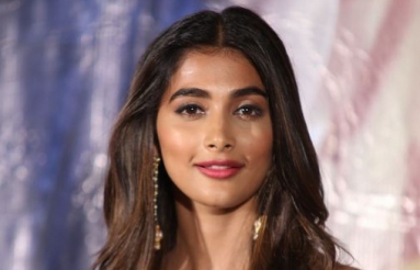 Pooja-Hegde-new-Photos-02