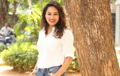 Pooja-Ramachandran-Photos-05