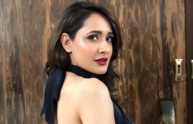 Pragya-Jaiswal-Photoshoot-13