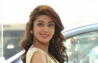 Pranitha-Subhash-New-Photos-03