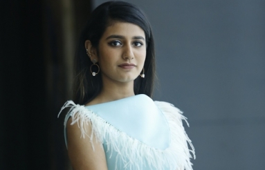 Priya-Prakash-Varrier-Stills-06