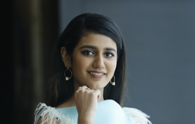 Priya-Prakash-Varrier-Stills-07