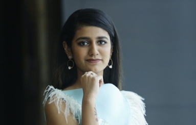 Priya-Prakash-Varrier-Stills-08