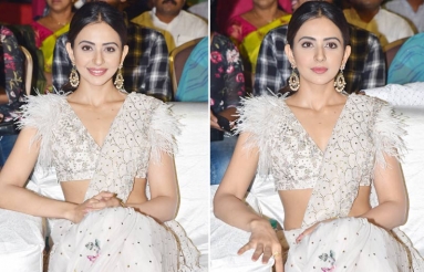 Rakul-At-NGK-Movie-Pre-Release-Event-01