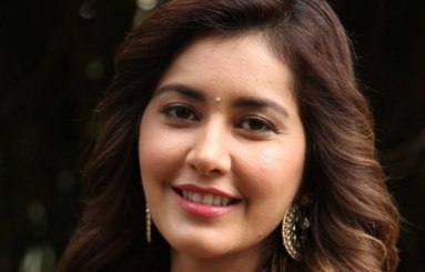 Rashi-Khanna-New-Pics-04