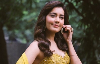 Rashi-Khanna-New-Pics-09