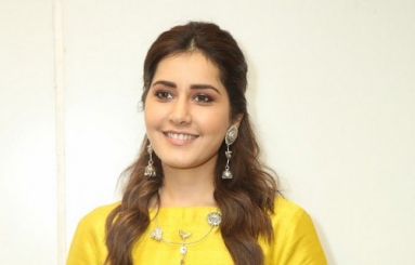 Rashi-Khanna-Stills-03