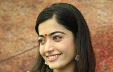 Rashmika-Latest-Photos-02