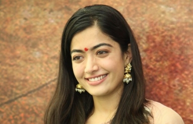 Rashmika-Latest-Photos-05