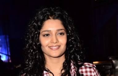 Ritika-Singh-Latest-Photos-06