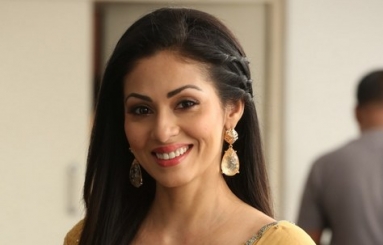 Sadha-New-Photos-03