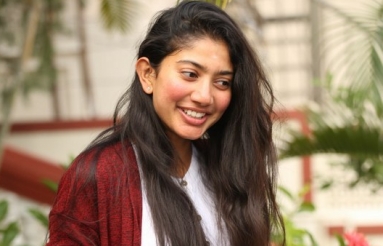 Sai-Pallavi-Interview-Pics-02