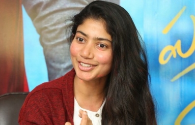 Sai-Pallavi-Interview-Pics-09