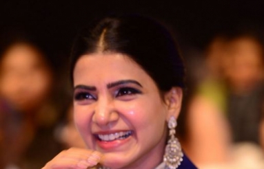 Samantha-at-Mahanati-Audio-Launch-05