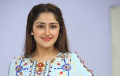 Sayesha-Saigal-New-Photos-06