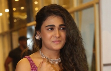 Shalini-Pandey-Latest-Photos-02