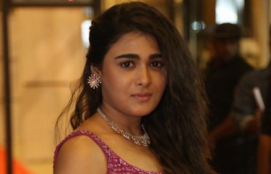 Shalini-Pandey-Latest-Photos-05