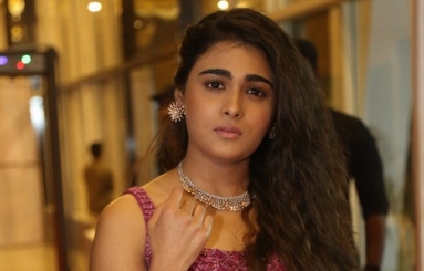 Shalini-Pandey-Latest-Photos-06