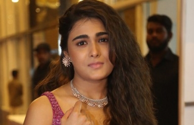 Shalini-Pandey-Latest-Photos-07