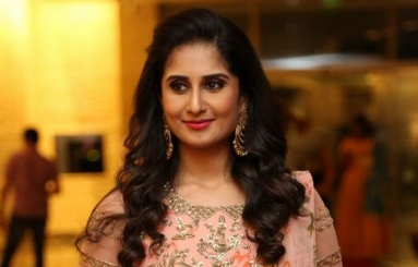 Shamili-new-Photos-09